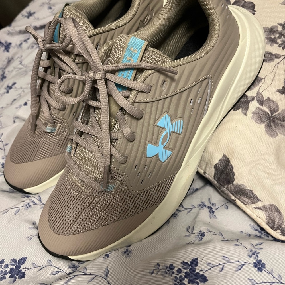 Under Armour Taupe and Blue Athletic Shoes 10.5 , run small brand new in box